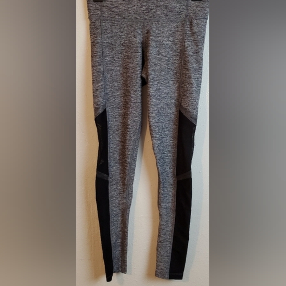 Victoria's Secret PINK Ultimate size sx/TP Mesh Cut Out High Rise Leggings/ Pant - Picture 8 of 17